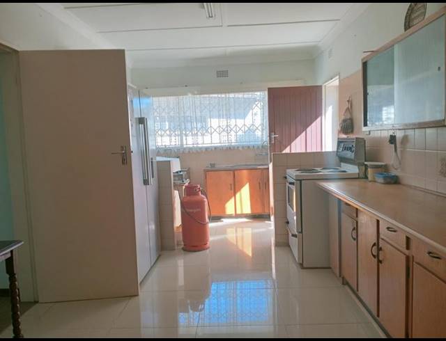 4 BEDROOM HOUSE FOR SALE IN GREEN HILLS